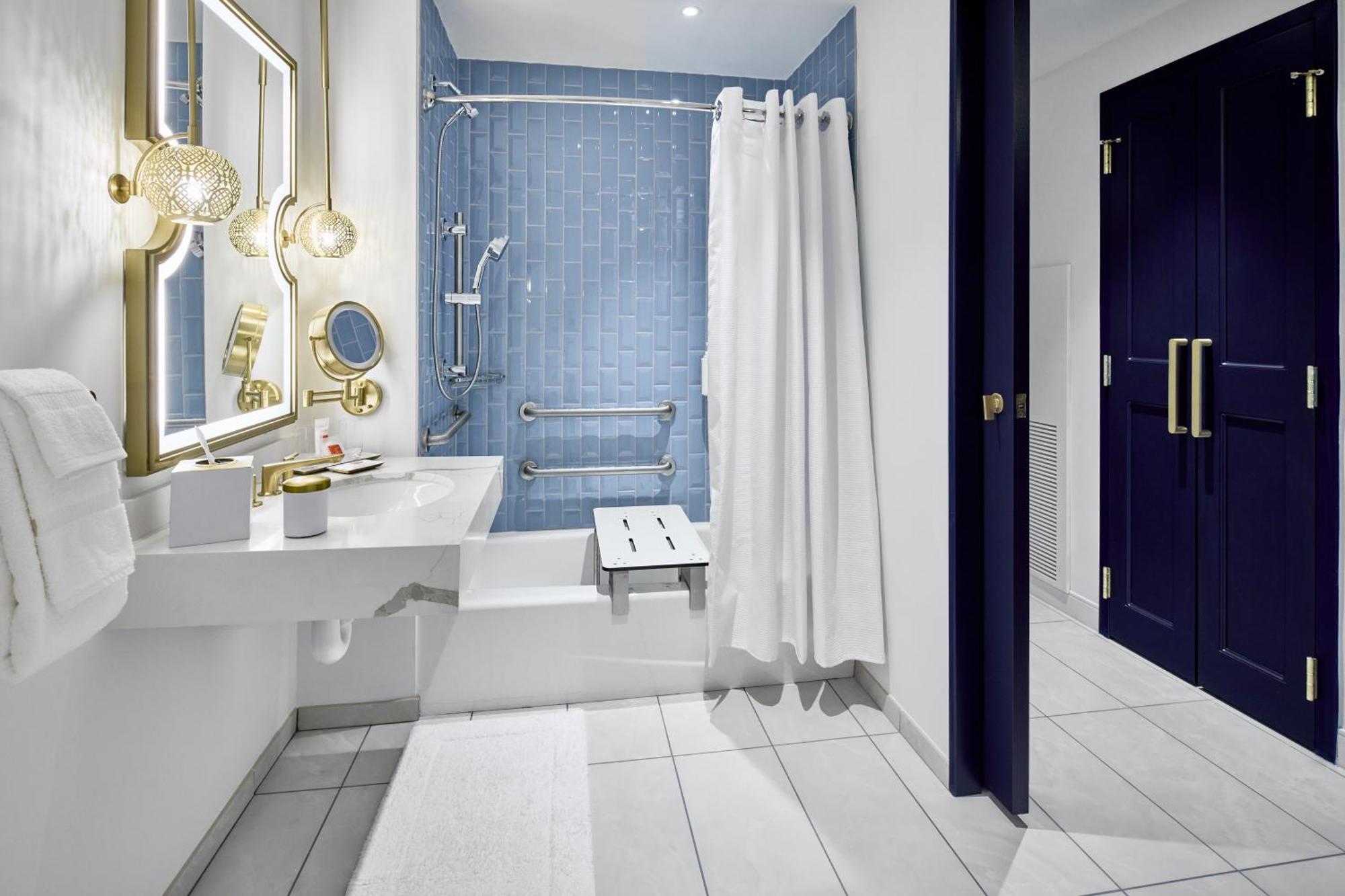 Williamsburg Universal'S Helios Grand Hotel, A Loews Hotel מראה חיצוני תמונה